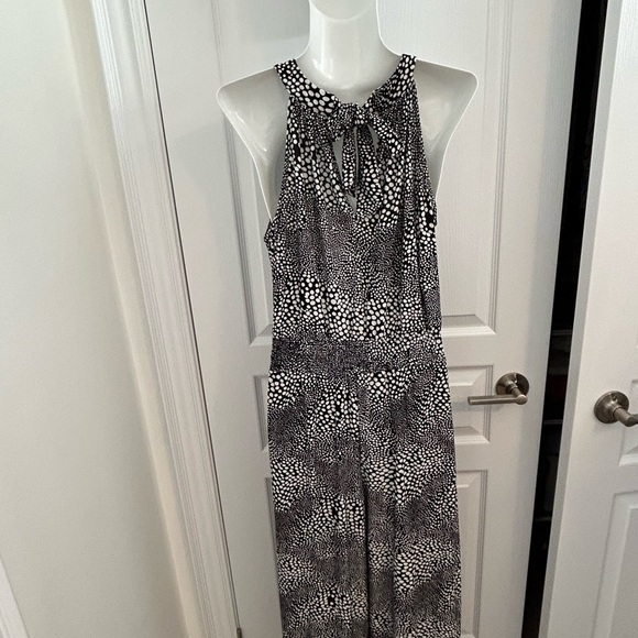 Full Length Black/White Jumpsuit - Picture 9 of 9